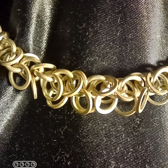 Avon Silver Crowded Necklace - Picture 8 of 9